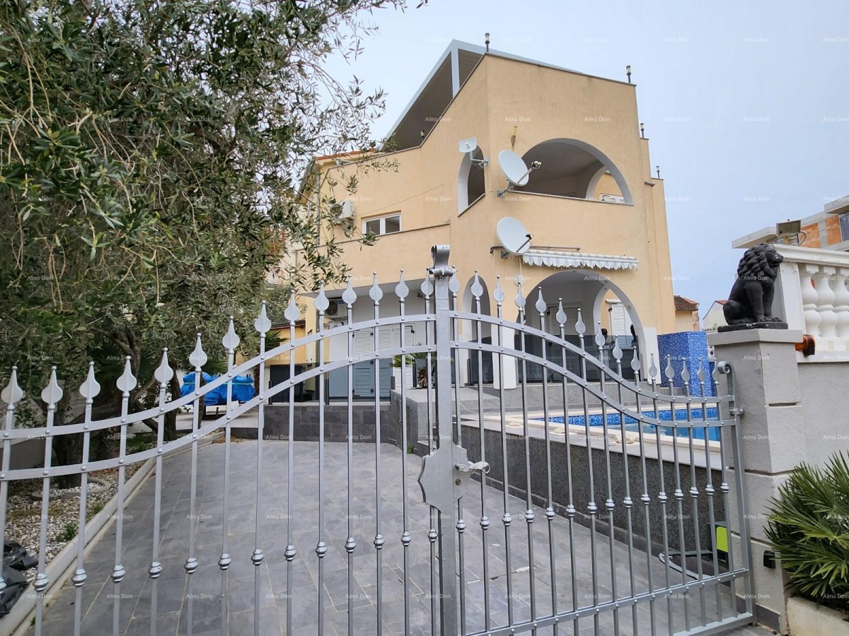 Medulin, apartment with pool. 1