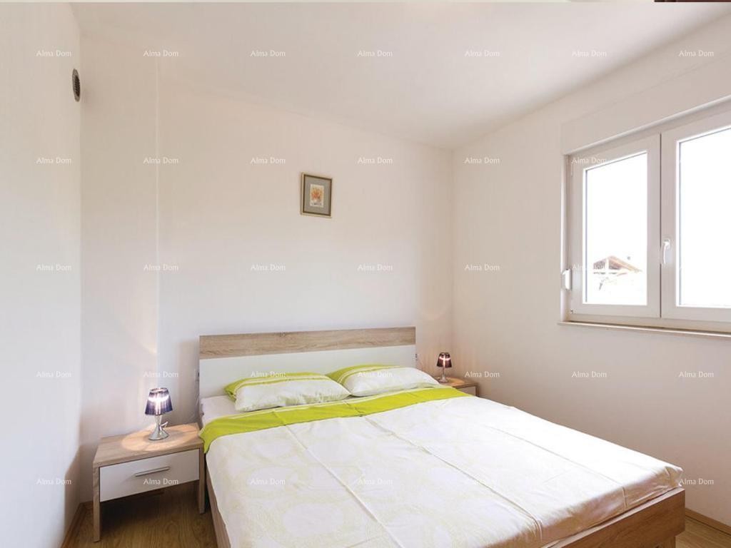 House with a Pool, VALBANDON 11