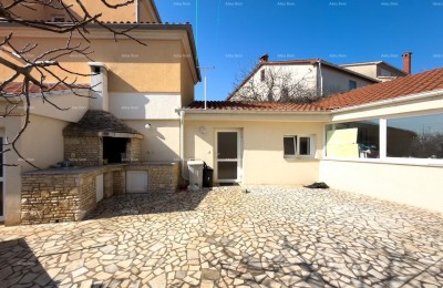 Ližnjan, renovated and fully furnished house with a garage and a cellar
