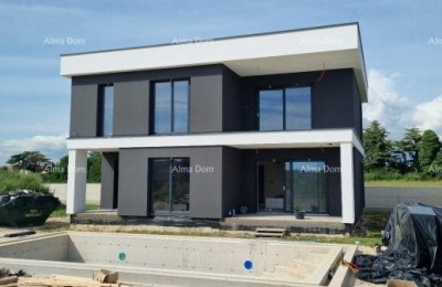 Modern villa with a pool, 1 km from the sea, Pula
