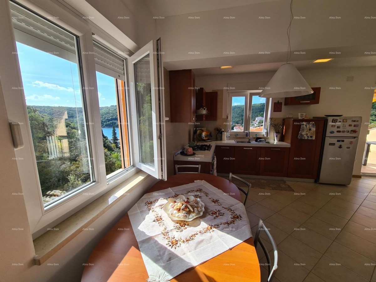 Apartman sa otvorenim  pogledom na uvalu i more. 14