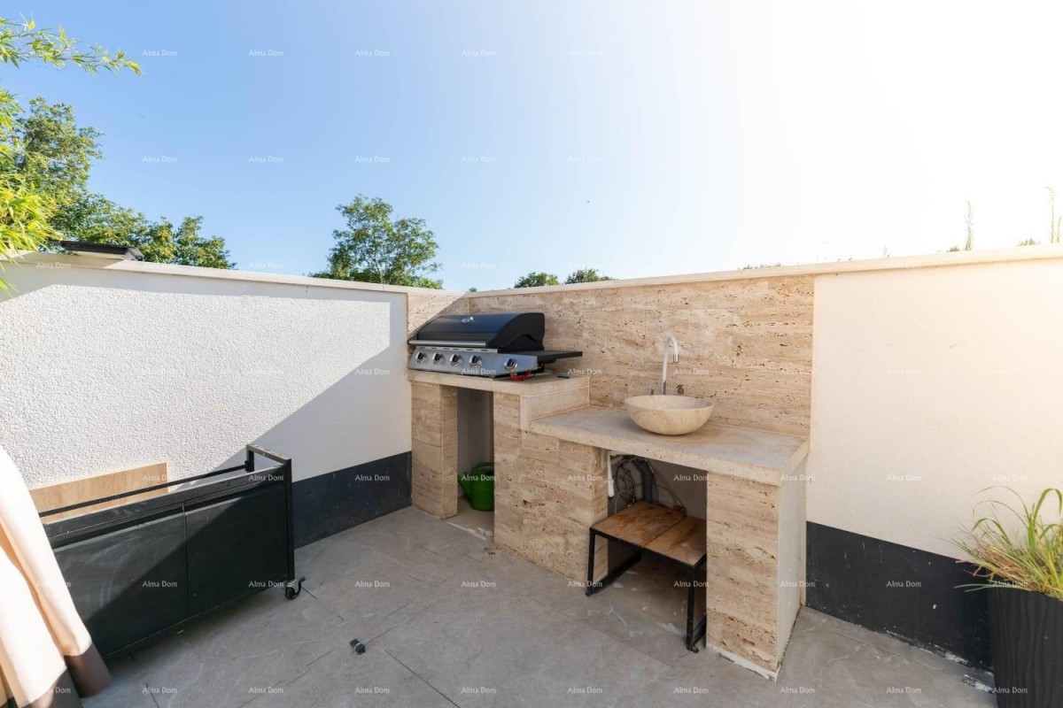 A modern house with a pool in a great location, Medulin! 21