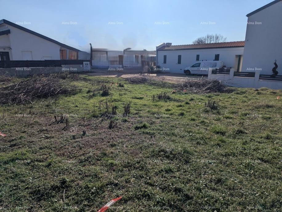 KRNICA – GRADBENIŠKO ZEMLJIŠČE S DOVOLJENJEM IN PROJEKTOM 1