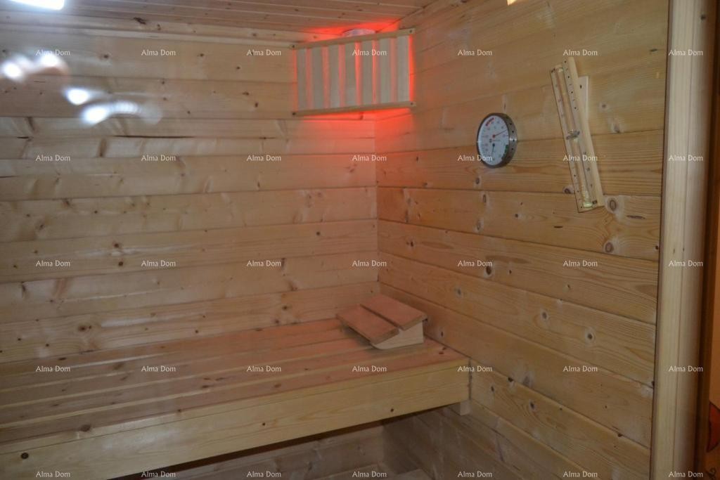 A villa with a swimming pool for sale, near Labin 19