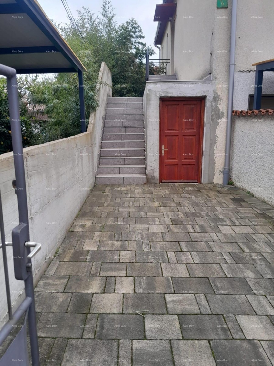 Продажа – 1-й этаж дома с садом и парковкой 2