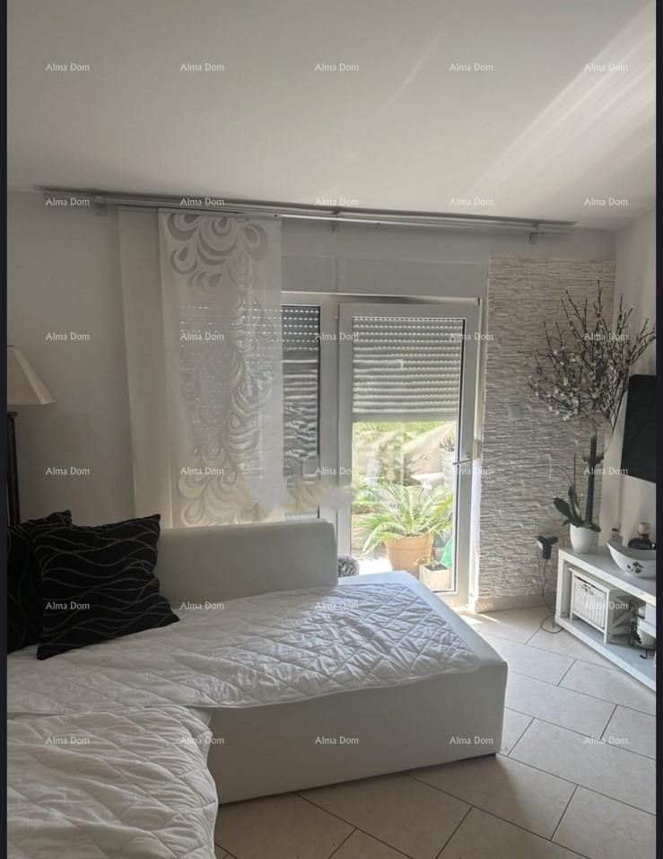 Продается двухуровневая квартира в Пуле 1