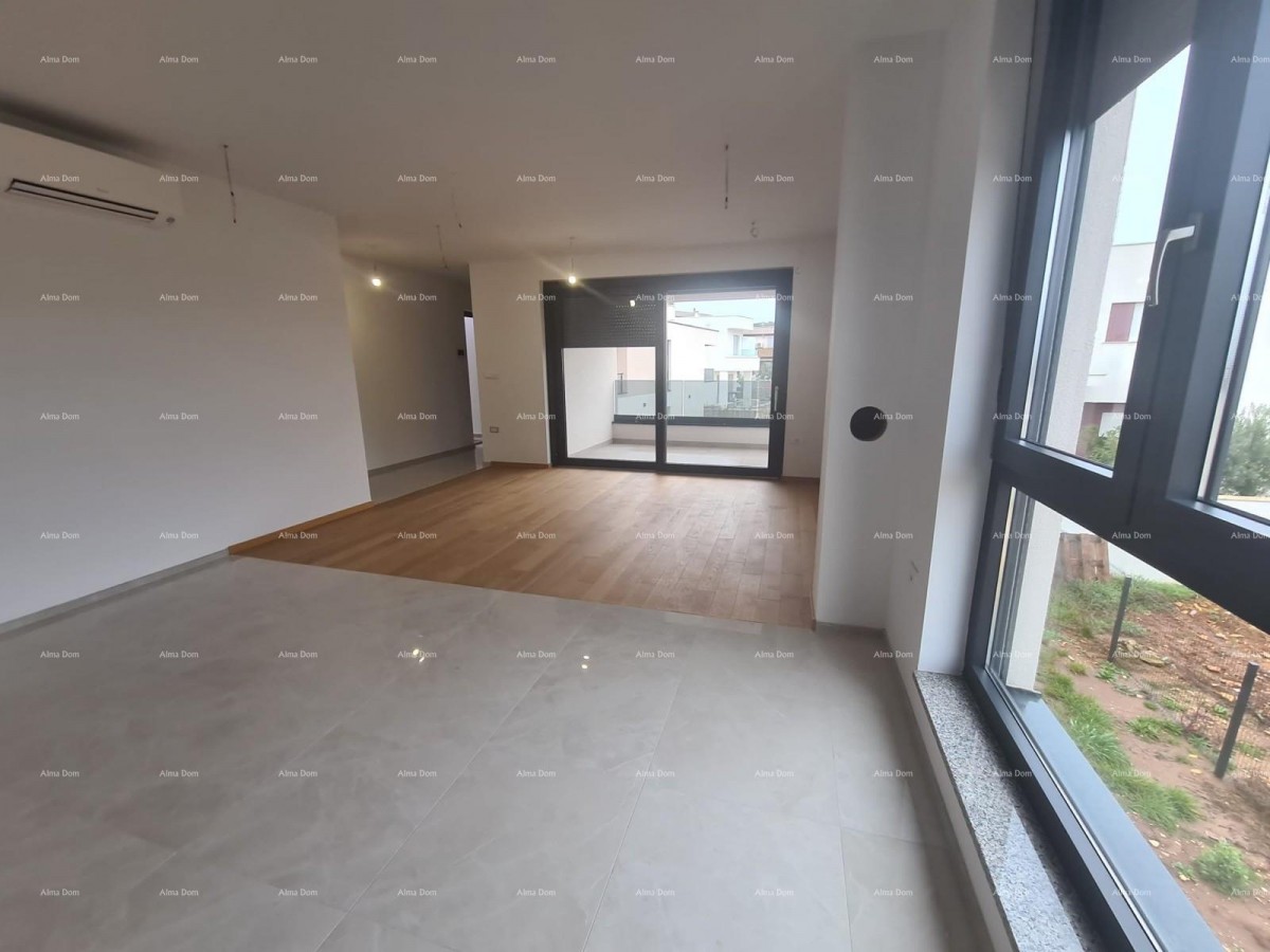 Продается современная, новая квартира с парковочным местом - Лижнян! 3