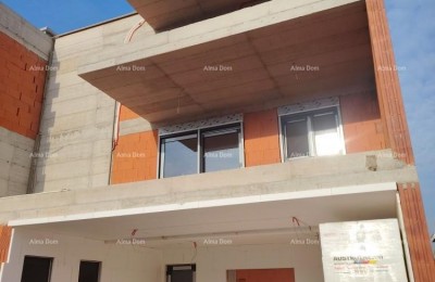 Three-bedroom apartment with a large terrace