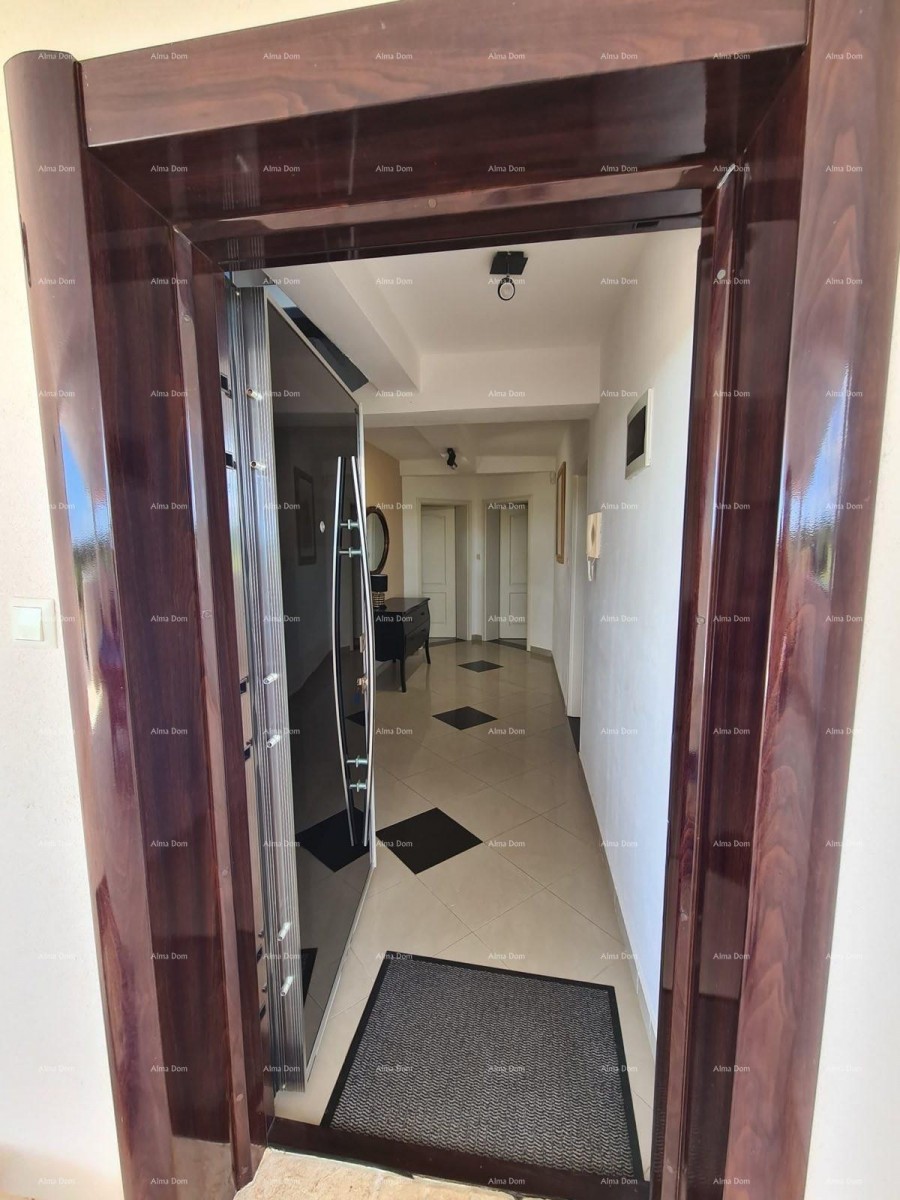 Na prodaju hiša s bazenom – Valtura 21