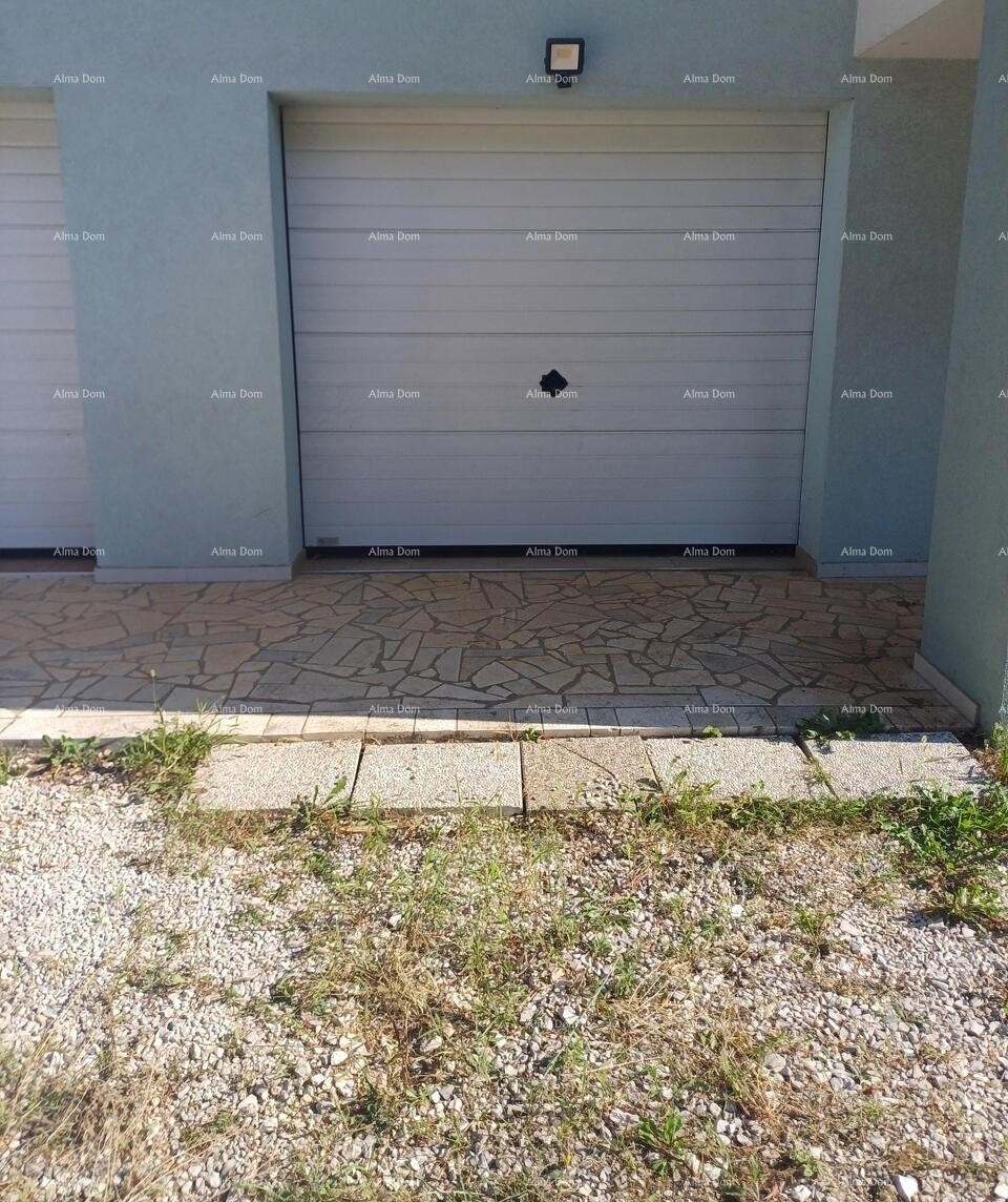 Prodaje se stan od 89 m2, Buje 17