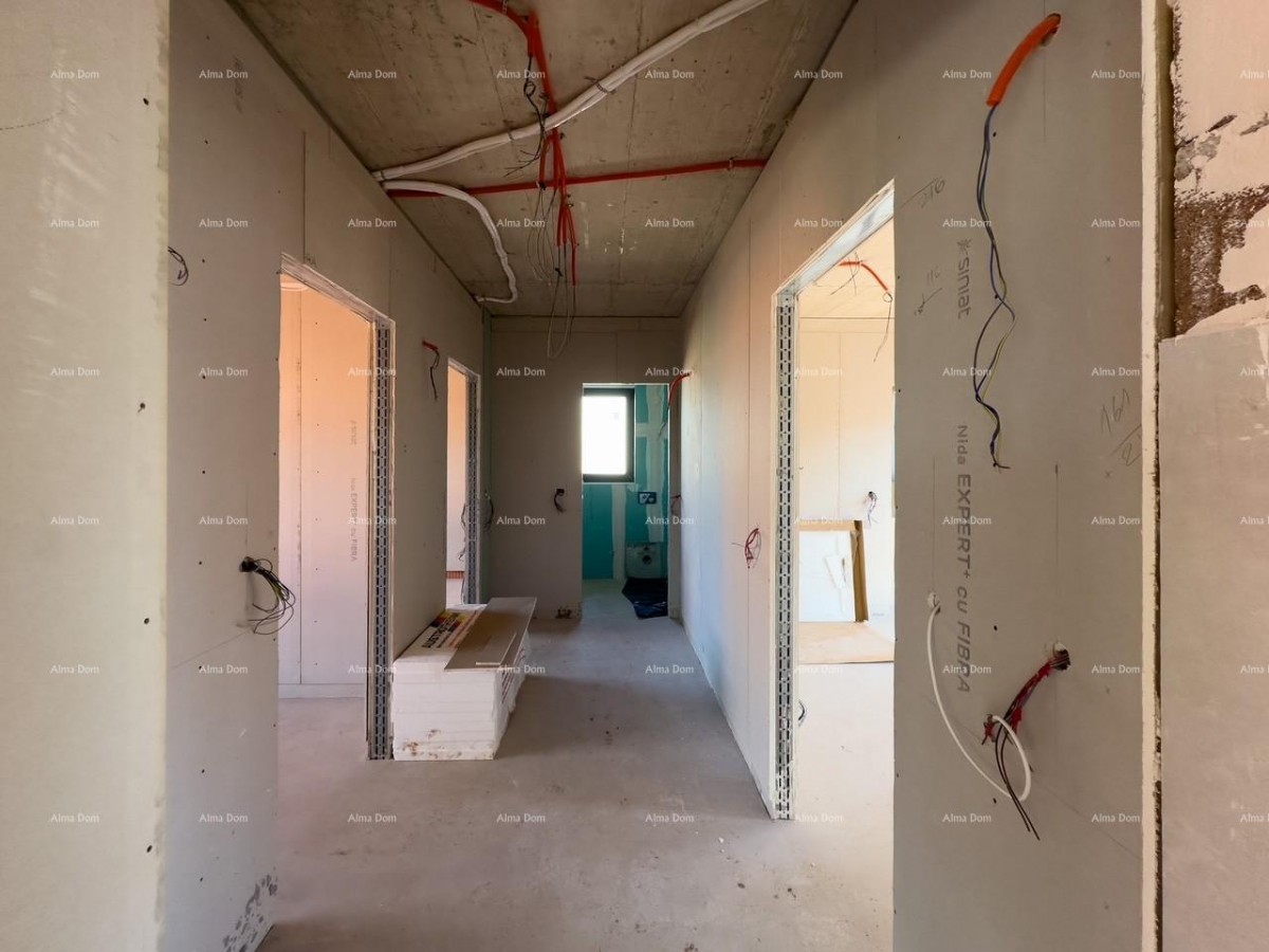 Продается квартира на втором этаже небольшого дома! 8