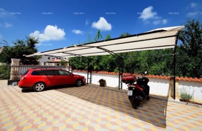 Sale - House with 4 residential units - vicinity of Višnjan!