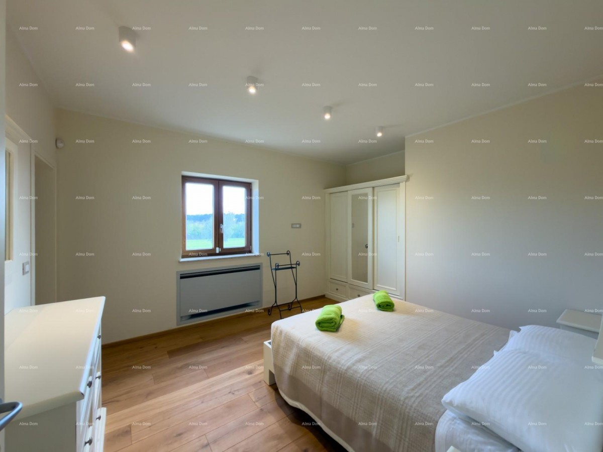 Vendiamo una villa con vista sui Brioni! 21