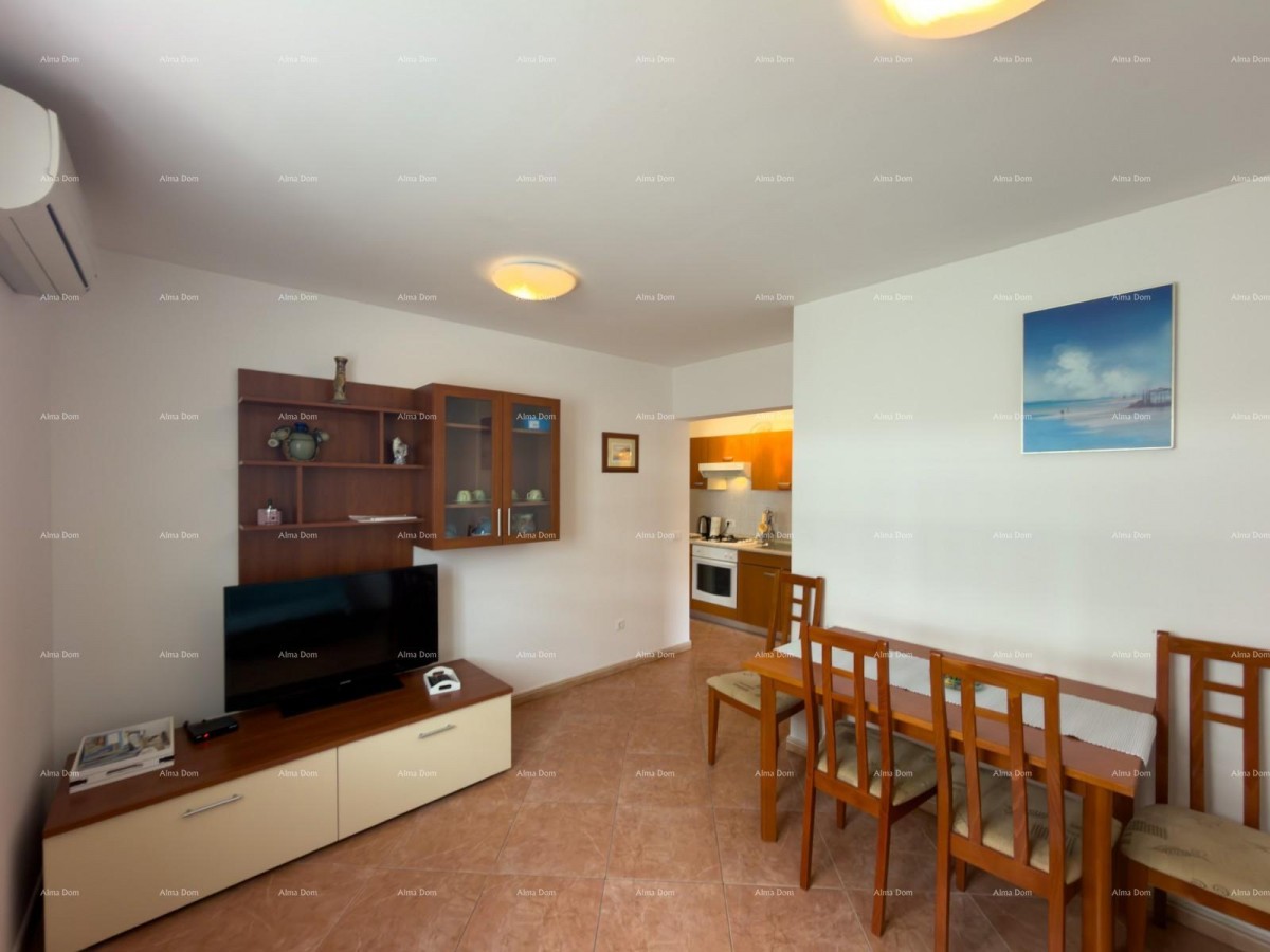 Novigrad, apartment in an attractive location with a pool. 28