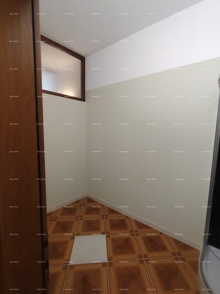 Trosoban stan odmah do mora, Premantura 35
