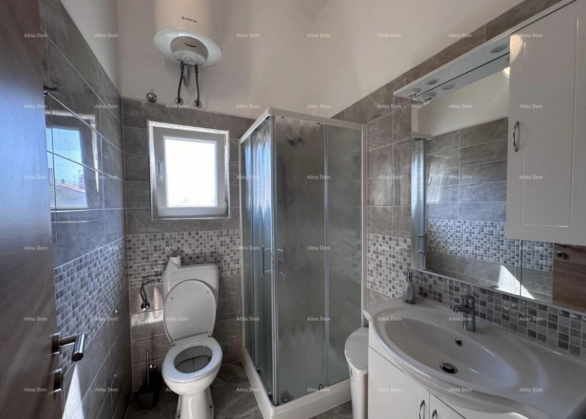 House with permission to build 4 apartments! 43