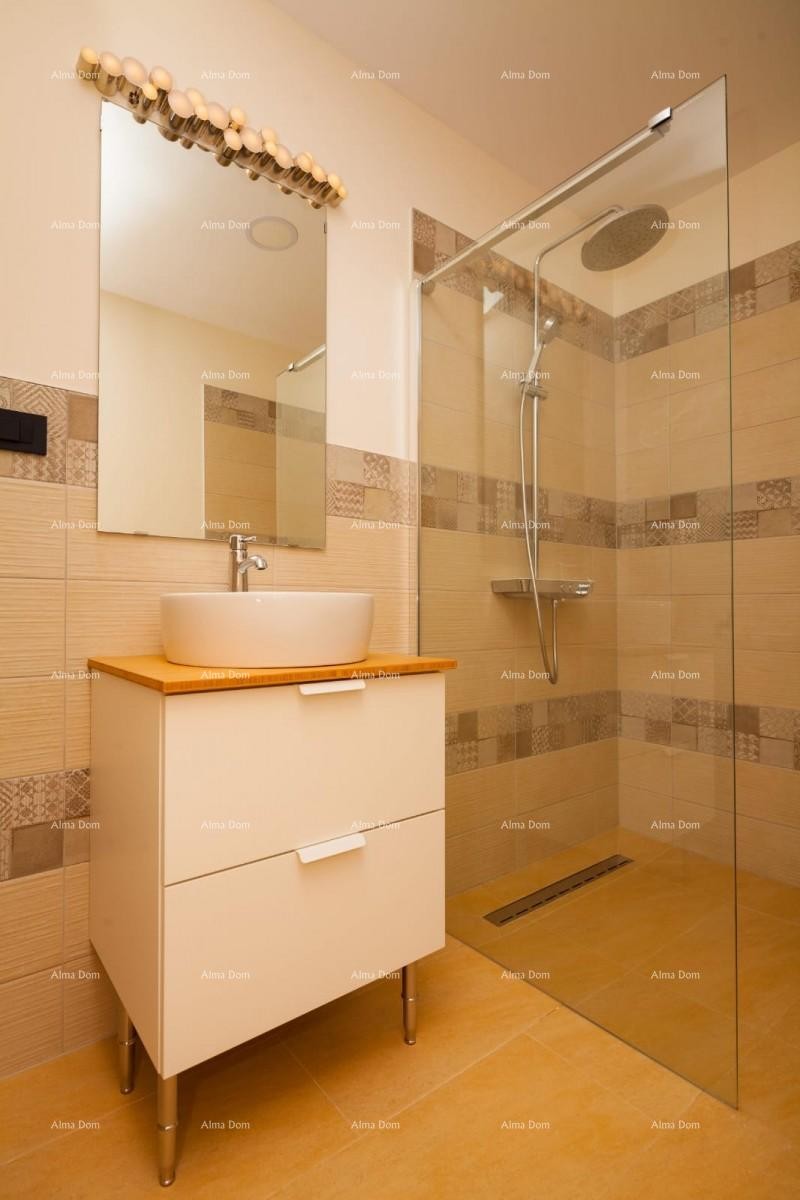 Moderna vila z bazenom v Premanturi 14