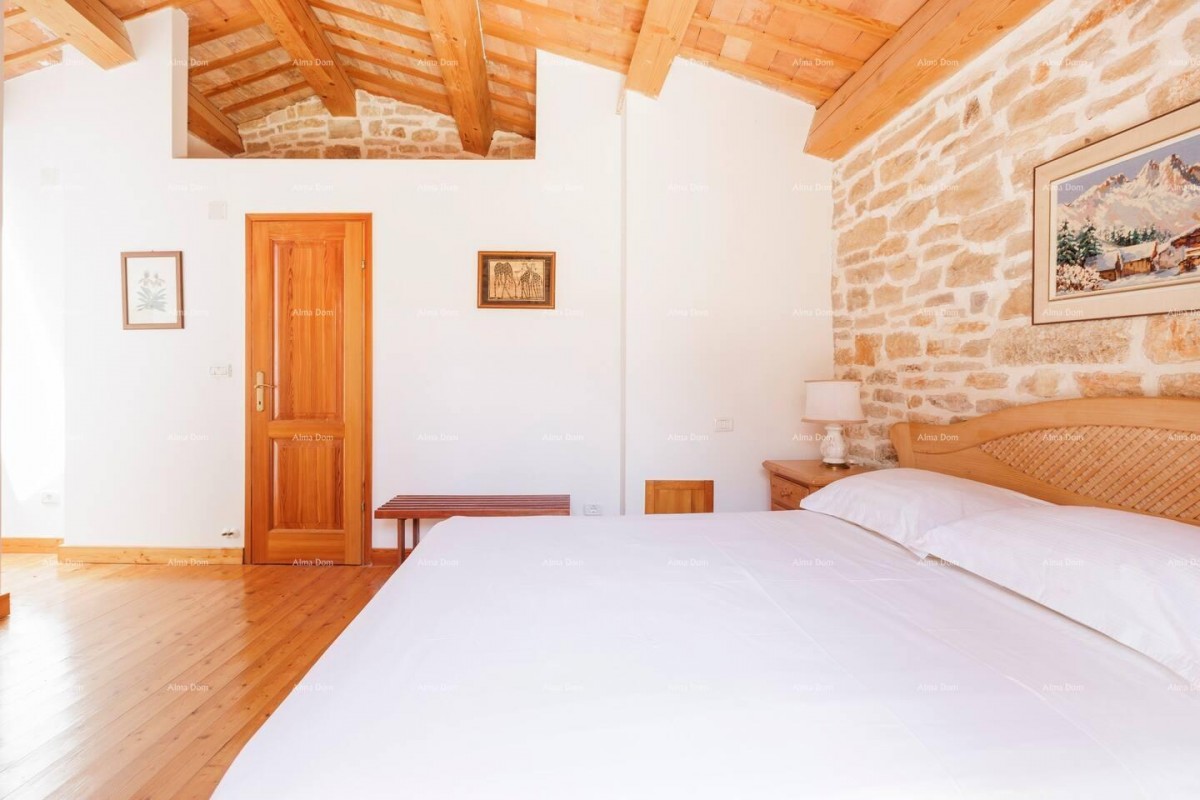 Marčana,  два каменных дома с бассейном. 7