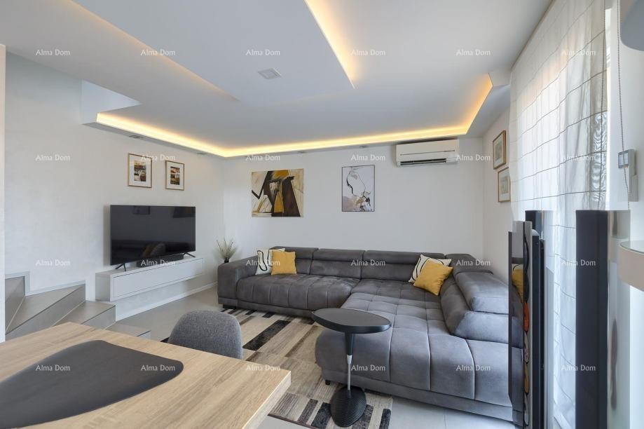 Prodaje se stan u Puli, 106 m2 2