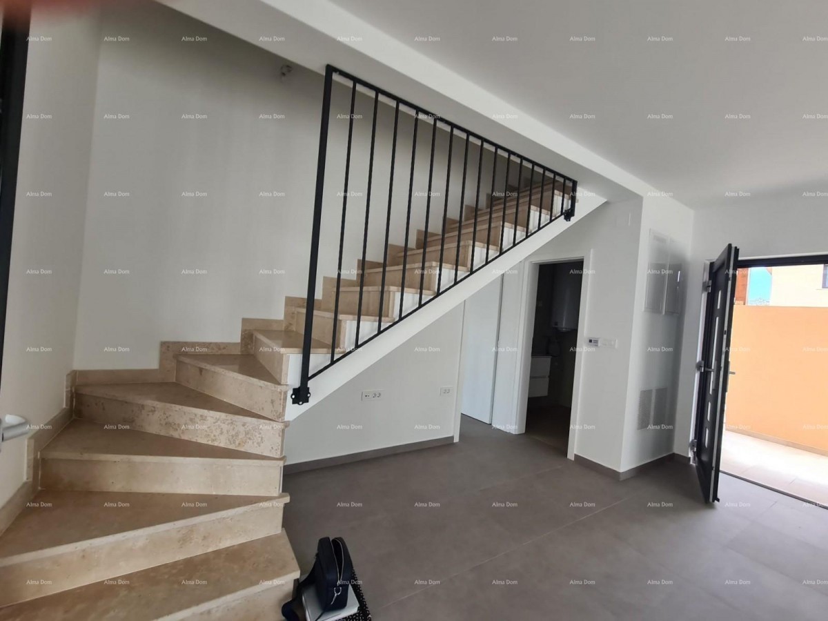 Casa con piscina in vendita -Svetvinčenat 12