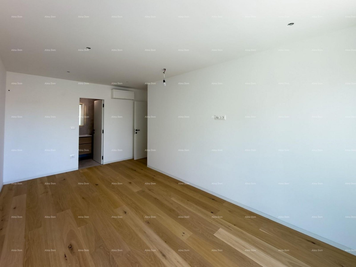 Vendita di appartamenti in edificio residenziale e commerciale con vista mare, centro di Umago! S3 19