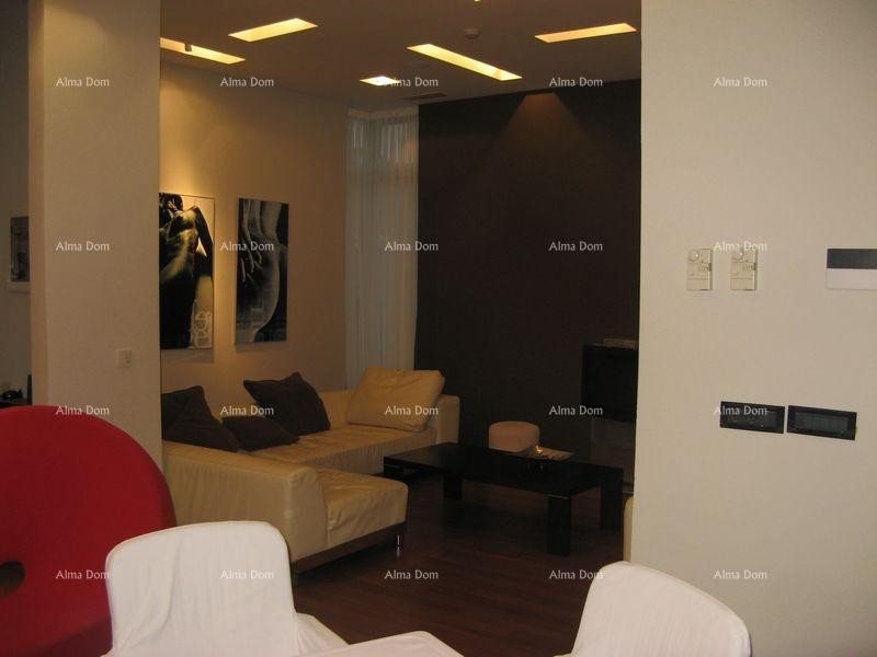 Na prodaju – Luksuzna vila 60 m od morja, Peščena uvala 15