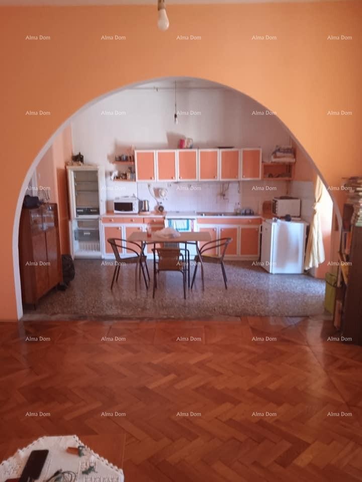 Продается квартира в центре Пулы 3