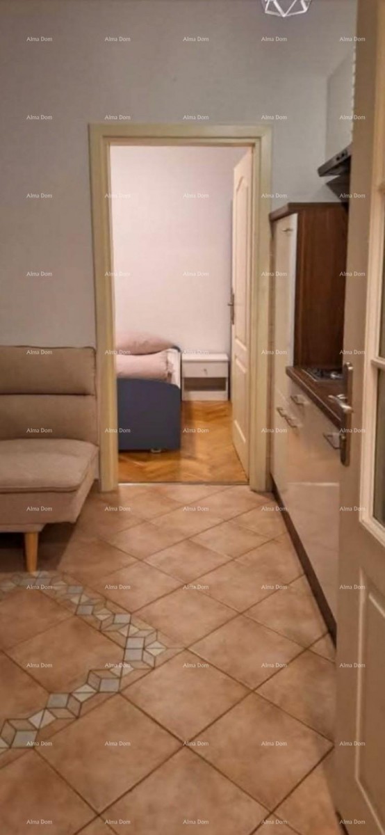 Rovinj, appartamento in posizione tranquilla. 8