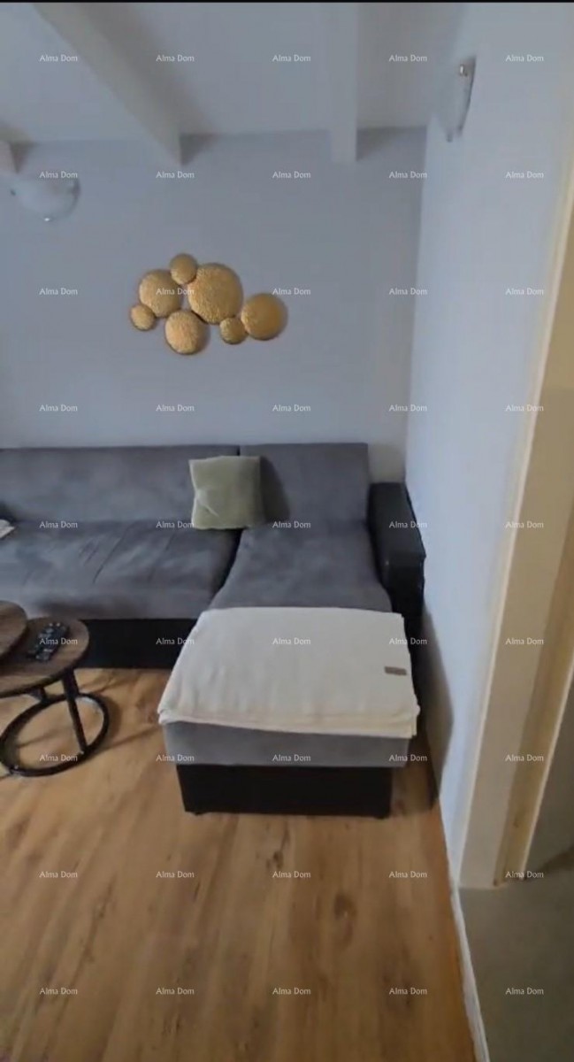 In vendita appartamento 83 m² – Pula, centro 2