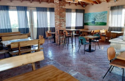 Prodaje se poslovno - stambena kuca,  Svetvinčenat