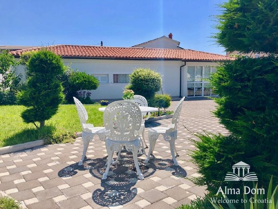 5 star holiday villa. 21