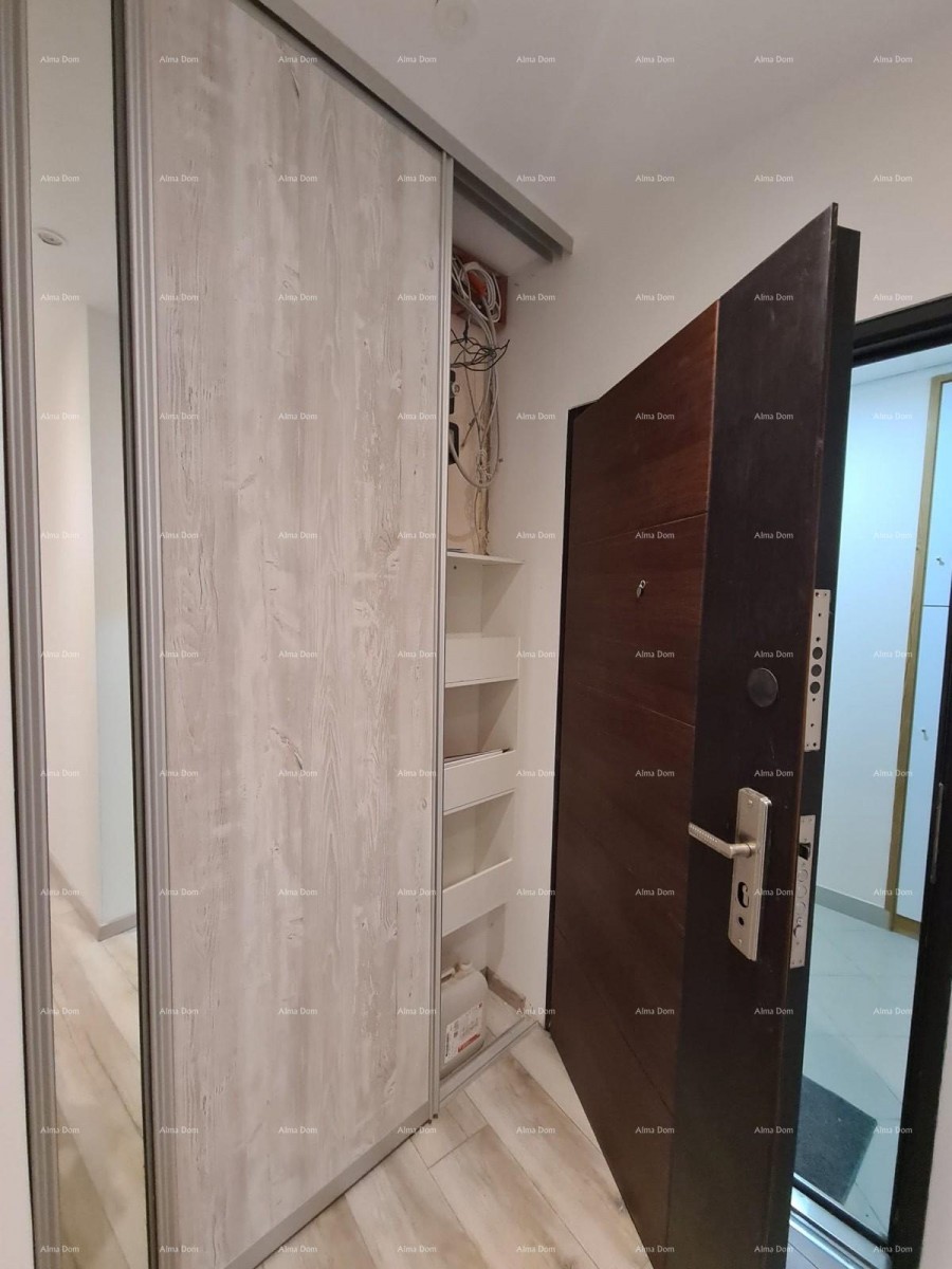 Пула – отремонтированная двухкомнатная квартира в центре, 72,83 м² 12