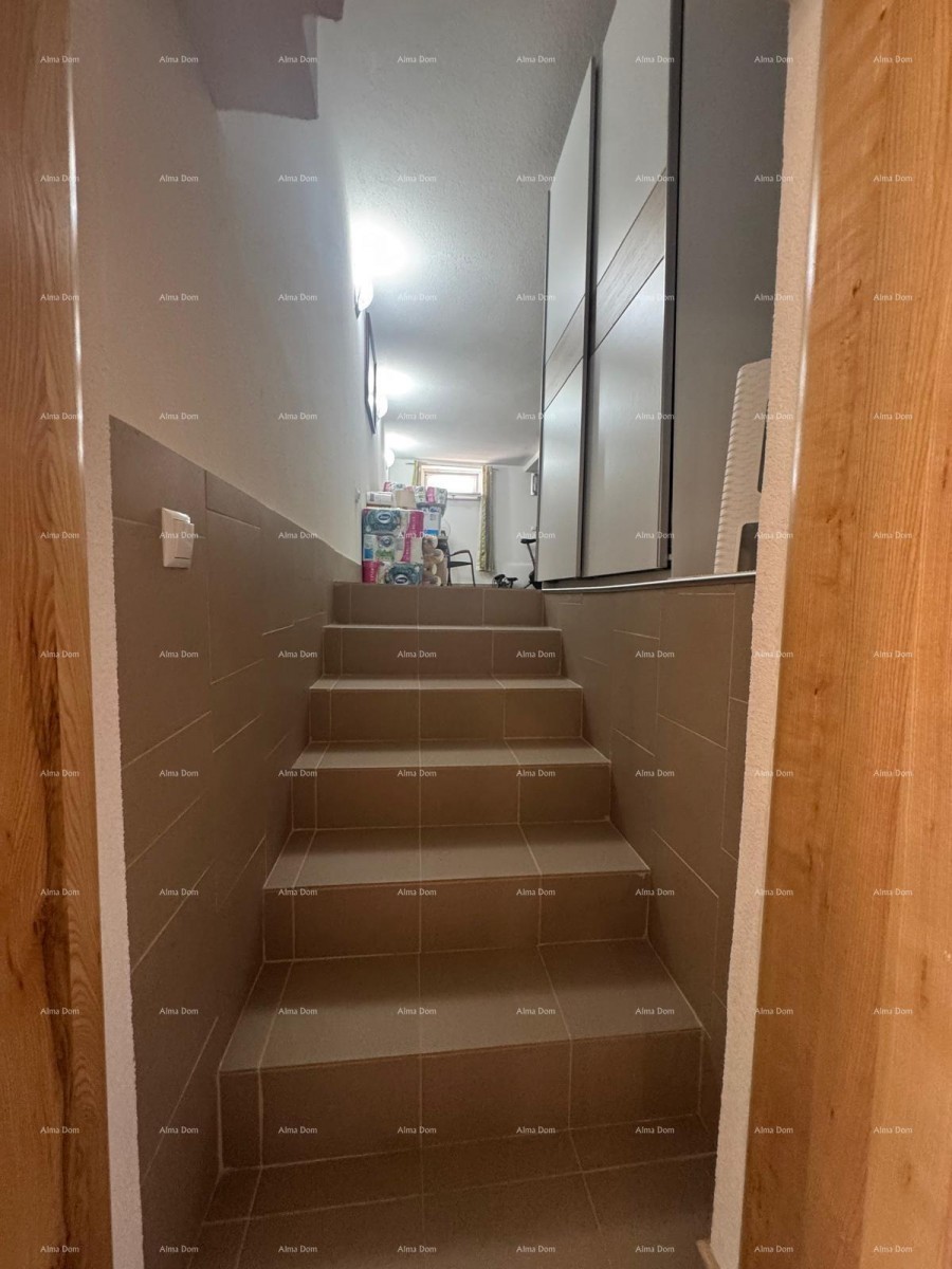 Sale - Modern duplex house with two separate residential units, Medulin! 25