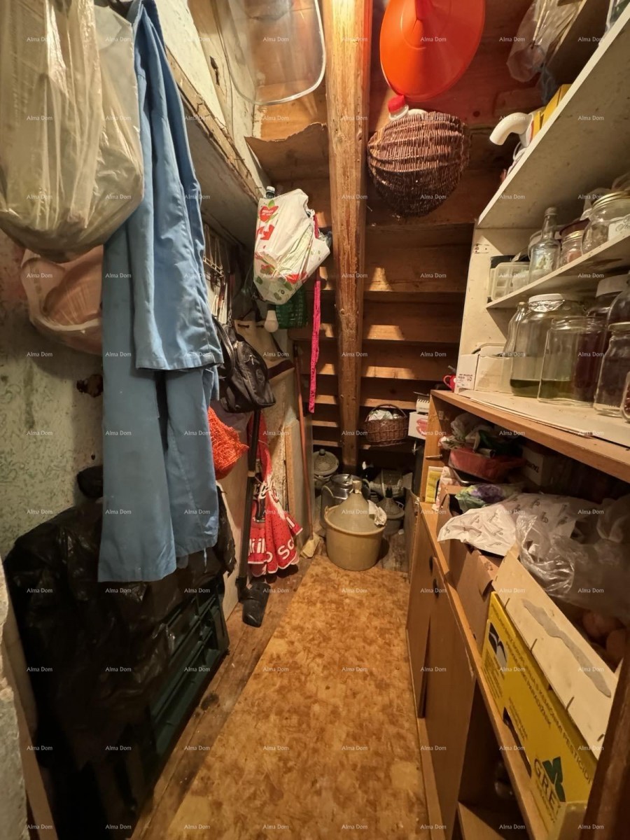 Prodamo hišo z dvoriščem v neposredni bližini centra, Buje! 12