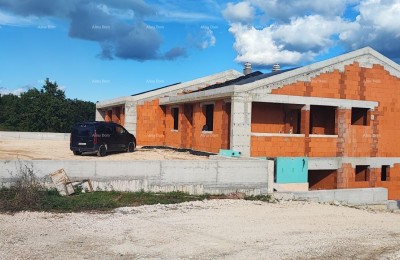 Prodaje se duplex kuća u mirnom naselju blizu Vodnjana