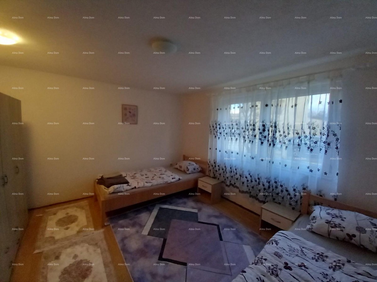 Prodaja kuće s dvije odvojene stambene jedinice i prostranim dvorištem, Šišan! 2