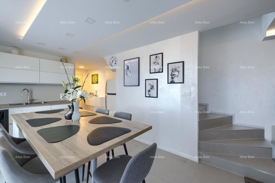 Prodaje se stan u Puli, 106 m2 4