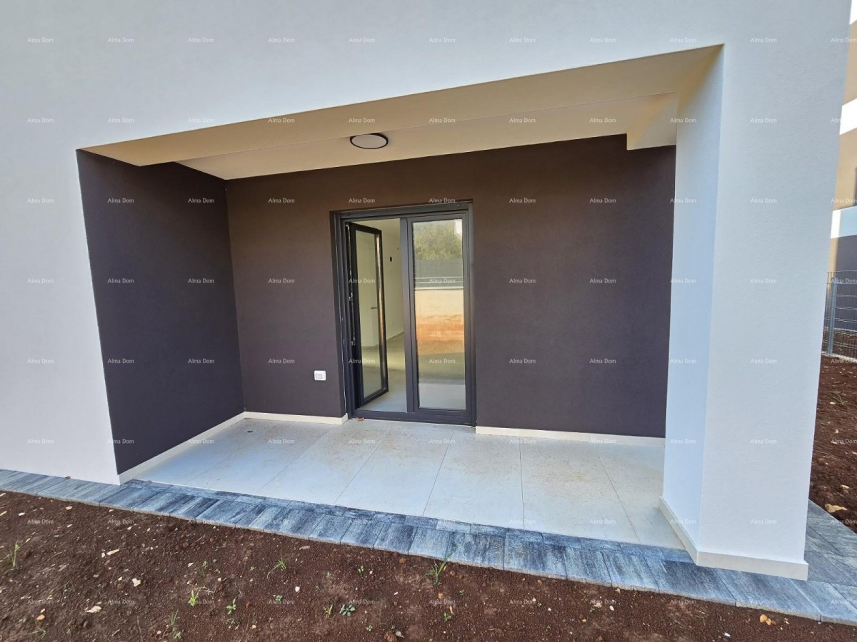 Two-bedroom apartment with a garden near the sea. MEDULIN. 10