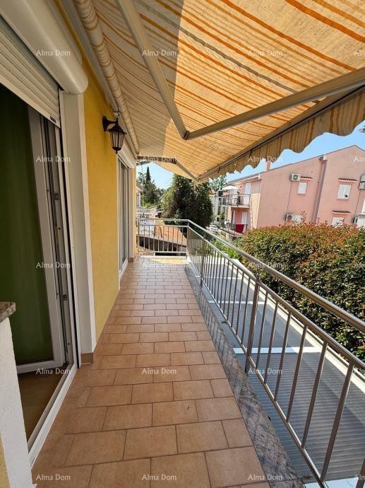 Na prodajo dvojna hiša v Poreču, 2 km od morja 1