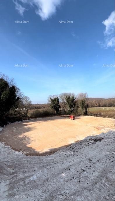 Saint Lovreč, Building Land 517 m² with Open View 3