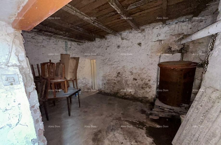 Na prodaju kamena kuća za obnovo – okolica Buja 7