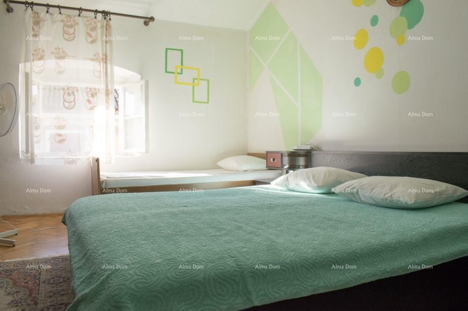 Poreč, in vendita appartamento con 3 camere da letto 2