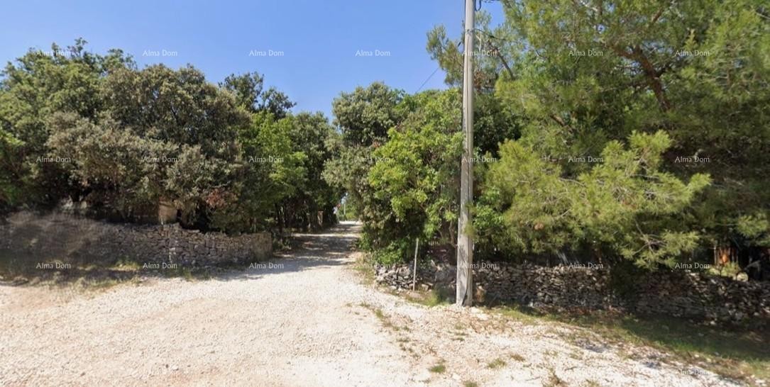 Продаем земельный участок площадью 517 м² с легализованным объектом, рядом с Дугой Увалой. 1