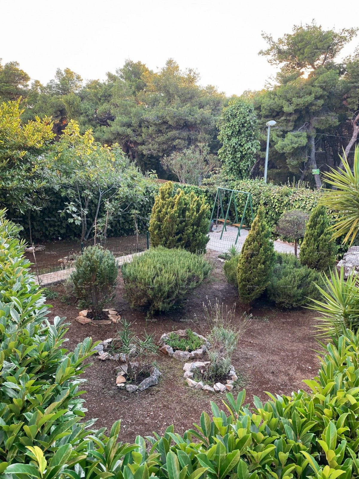 Lepa vila za prodajo na eni izmed najboljših lokacij v Supetru, otok Brač! 11