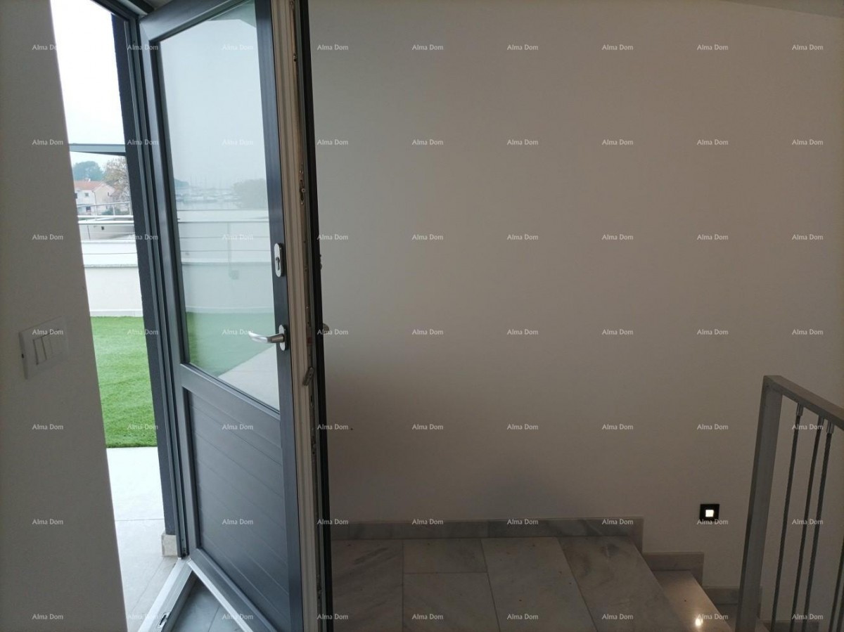 Moderna villa per le vacanze in un complesso chiuso con ville sulla costa del mare. 34