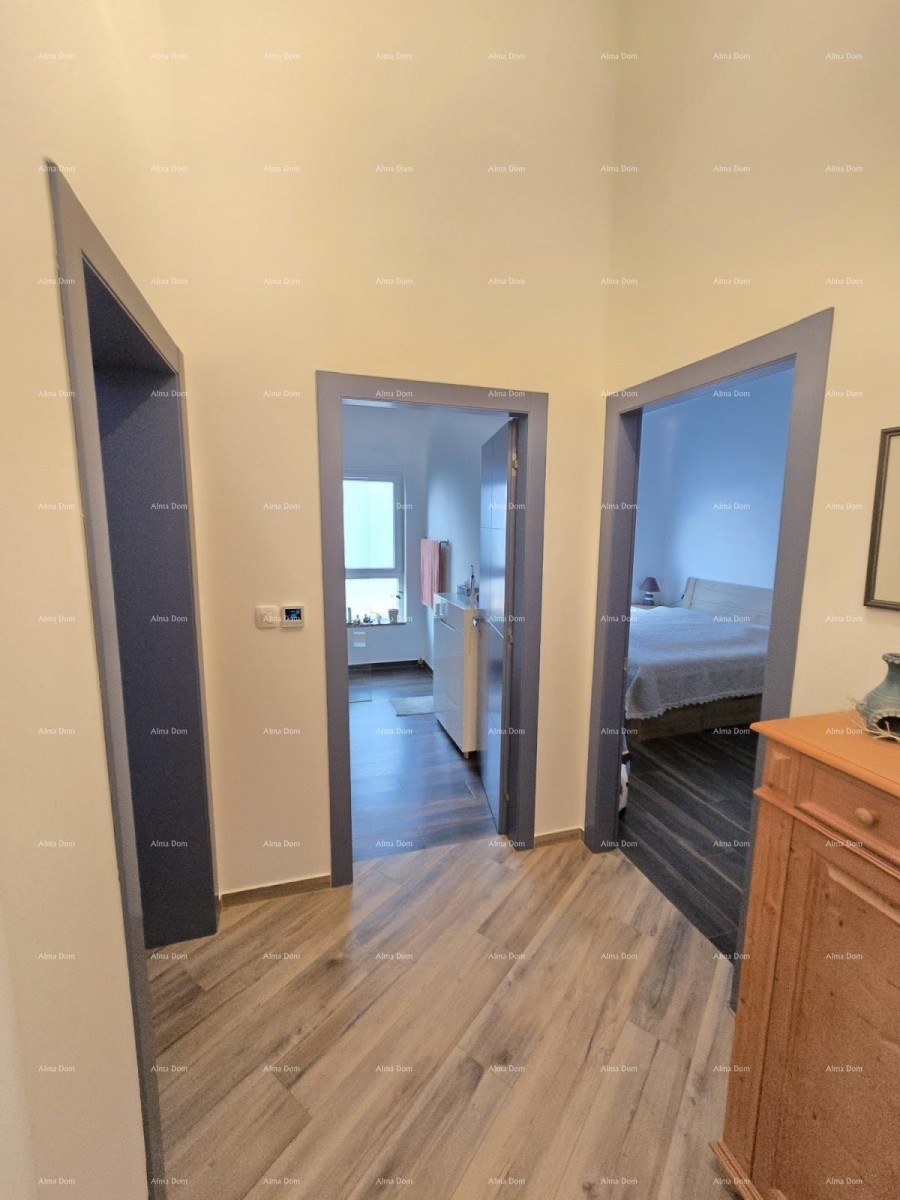 Самостоятельный одноэтажный дом с бассейном! 20