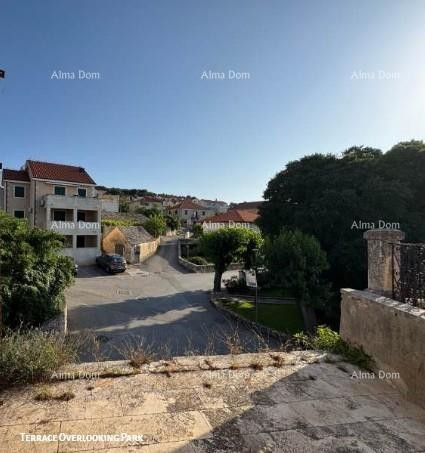 Kamena dalmatinska villa u staroj jezgri- idealna investicijska prilika- Supetar! 13