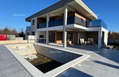 Šišan. Новый дом с бассейном