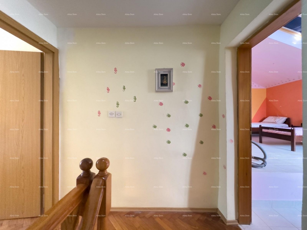 For sale: House in the center of Ližnjan! 9