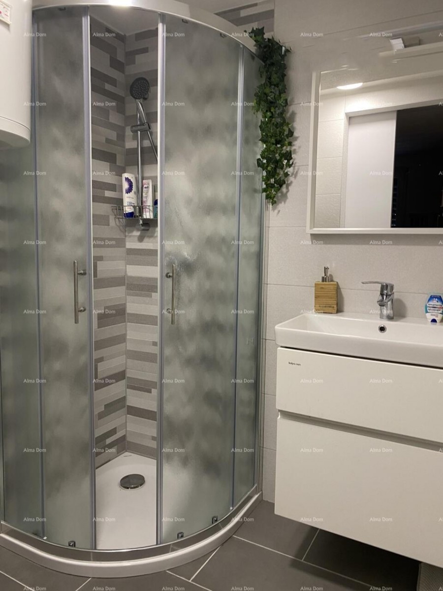 Umag, Crveni Vrh, hiša s tremi ločenimi apartmaji 17